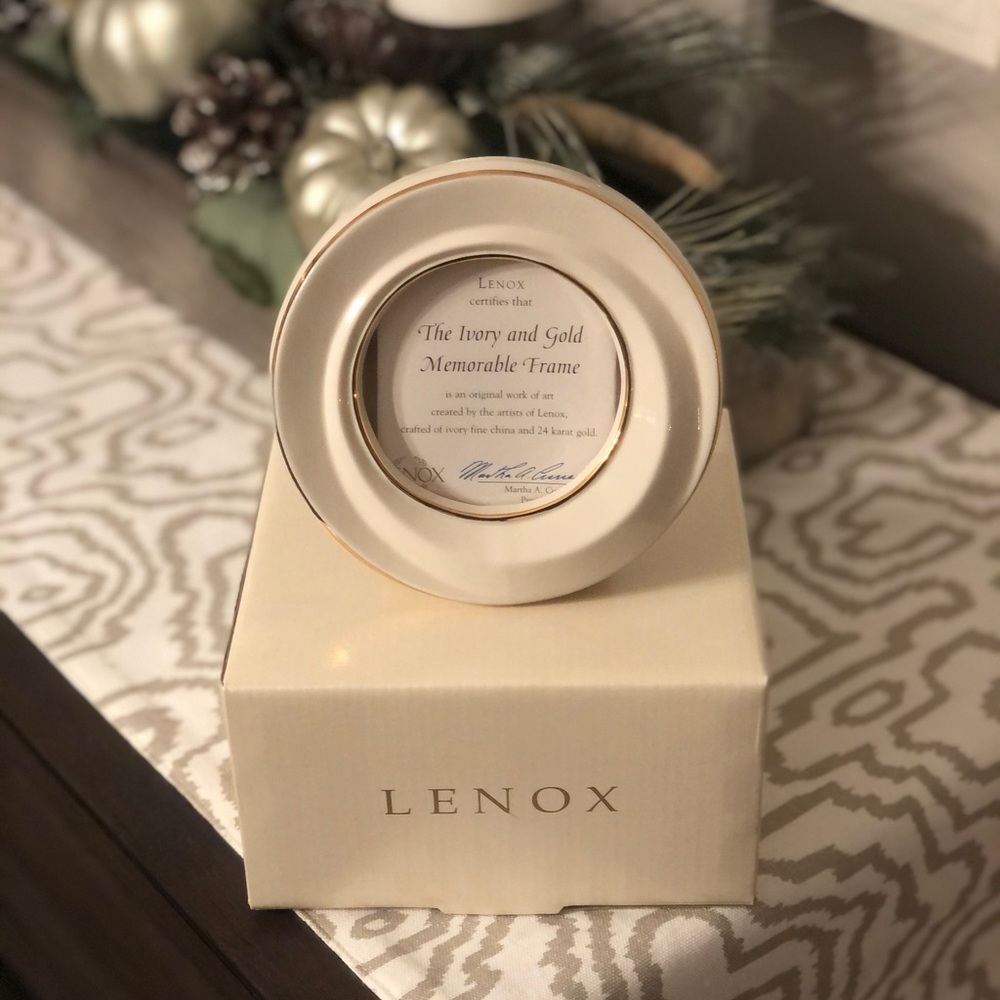 NIB - Lenox memorable frames - 19 available!